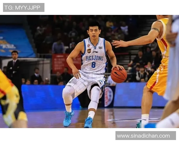 方硕在篮球赛场上的崛起与挑战解析，如何成为新一代球员的榜样